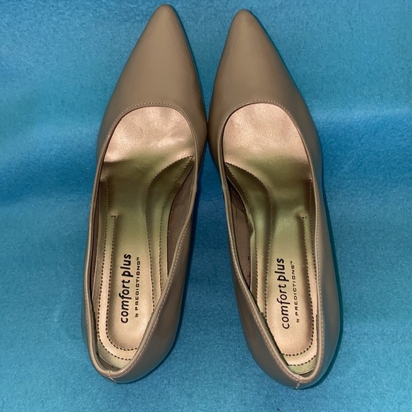 COMFORT PLUS by Predictions “Janine” Nude patent pointy toe heels pumps size 6.5 - Picture 4 of 11